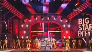 Download lagu BSE Awards - Akshay Kumar ~ Tees Maar Khan & Sheila Ki Jawani mp3