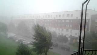preview picture of video 'Urwanie Chmury, miasto Ełk, Mazury'