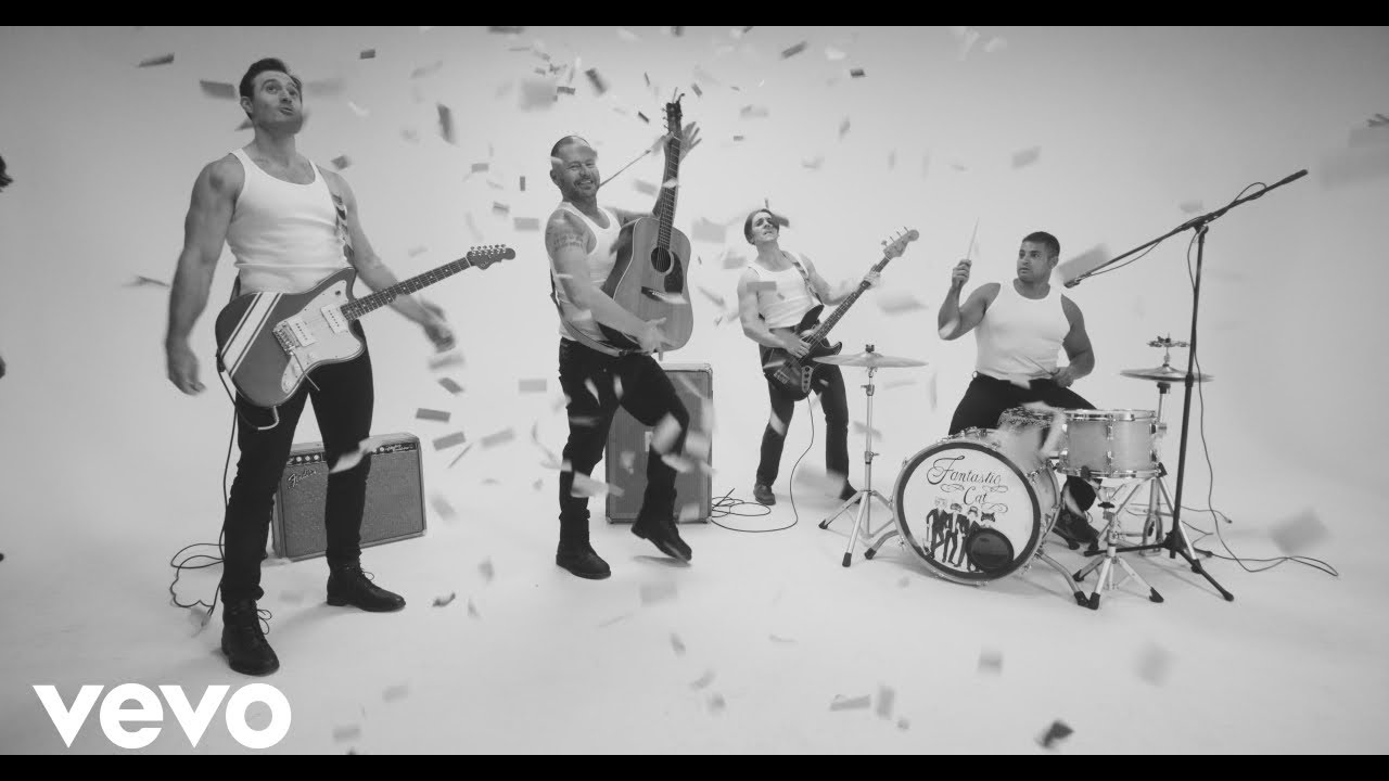 Fantastic Cat - Donnie Takes The Bus