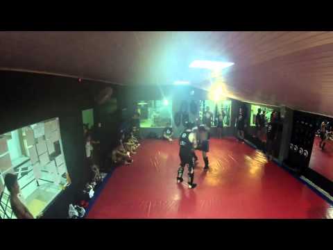 Exame de Graduação - Rafael Oliveira x Marco Menezes-14-02-2012.mp4