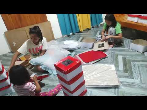 Preparing our cake Box