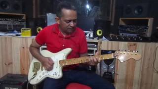 Video thumbnail for Vall Guittar Giannini supersonic anos 70 Meteoro by Vall Guittar