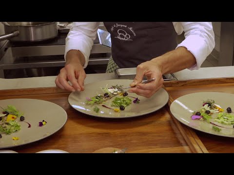 Un service chez Regis et Jacques Marcon