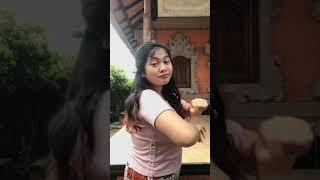 Download lagu Gadis Bali manis Gunung Gede#shorts mp3 Download lagu Gadis Bali manis Gunung Gede#shorts mp3