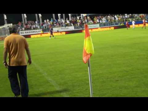 astra ploiesti - dinamo1-2  stoichita se impiedica de steag - funny