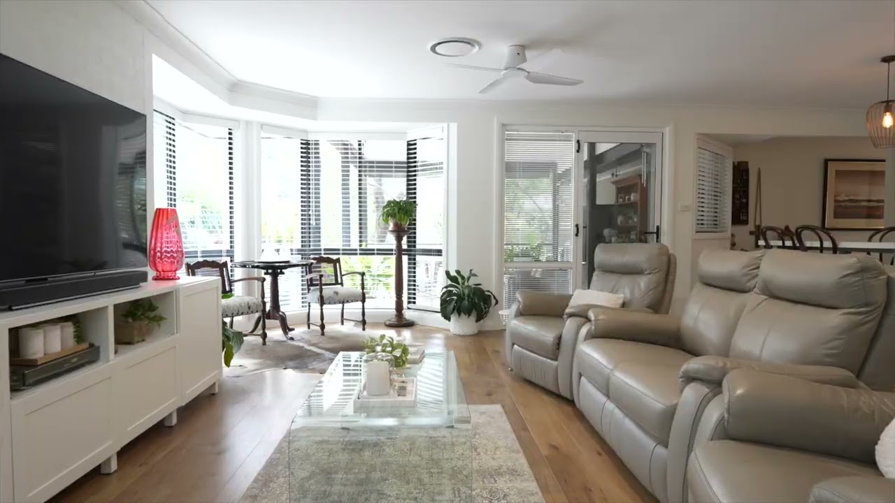 6 Sugarwood Place, Farmborough Heights NSW