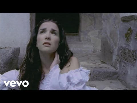 Natalia Oreiro - Como Te Olvido (Official Video)