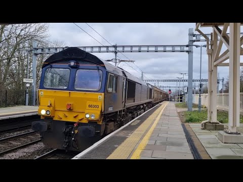 GBRF (Unbranded) 66303 Passing Through Tilehurst Platform 3 6V32