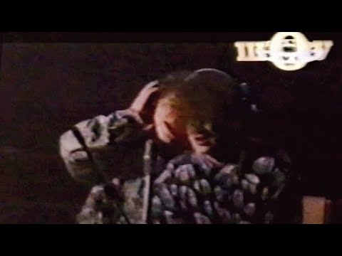 «Агата Кристи» — запись в петербургской студии «Добролет» песни «Клён» (36 канал, 00.08.1995).
