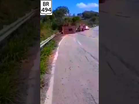 Acidente na BR 494 em Nova Serrana MG.