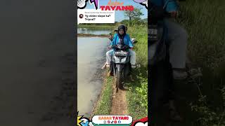 Download lagu Riding a motorbike on a rice field embankment, we ended up falling in together! #newsair #student... mp3