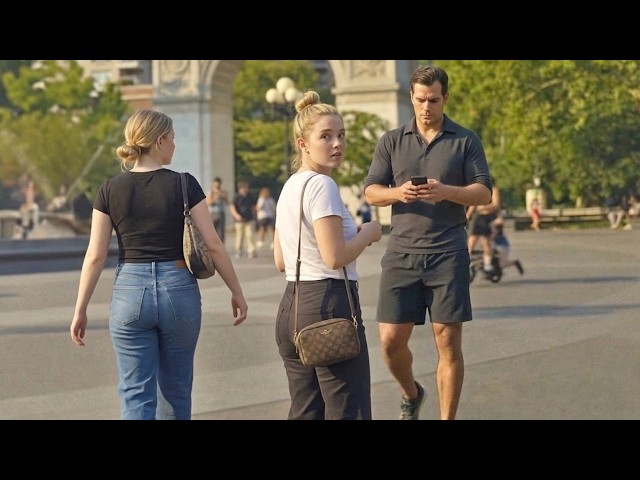 Watch Hollywood Stars Go Incognito - No One Recognises Them! SDDEFAULT Thumbnail