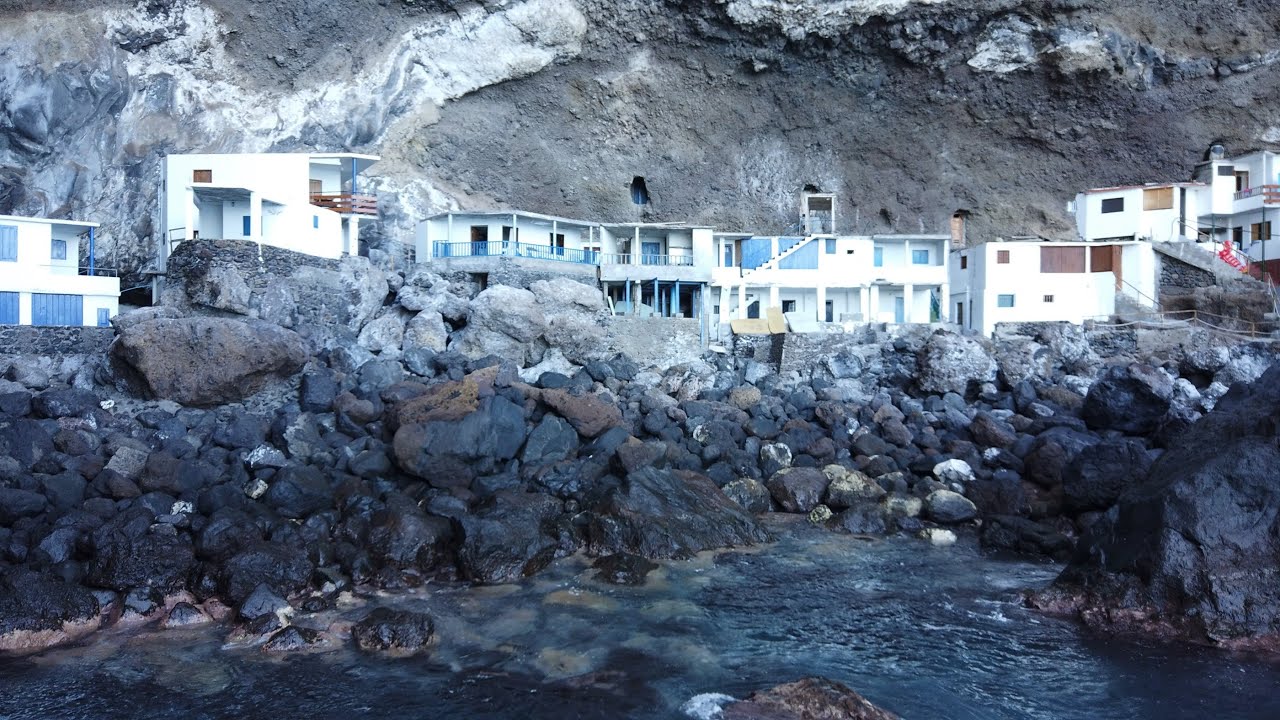 15 The island of La Palma in the Canaries by the sailboat Silkap
