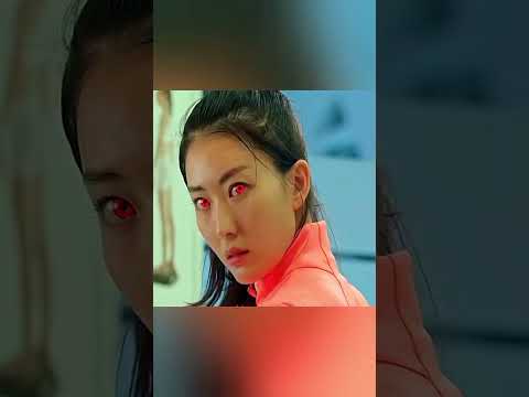 البنت اكتشفت ان في كائن جواها بيتغذى عليها #shorts