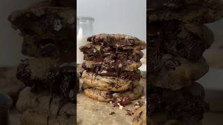 Download lagu Vegan Nutella Stuffed Chocolate Chip cookies! Recipe on my site! #cookies #baking #veganrecipes mp3