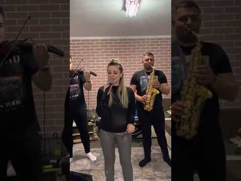 Când am o zi grea 😍 - @Violeta Gherman și formația LIVE (cover Oana Radu)