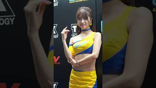 JMS2023 OHLINS ブース 朝倉咲彩 さん① ジャパンモビリティショー