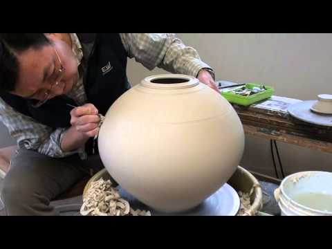 35. Making / Trimming a Large Porcelain Covered / Lidded Jar with Hsin-Chuen Lin