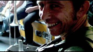 17 HIPPIES WELTWEIT 2011 PART 1 of 4 &quot;Gimme dat harp boy&quot;