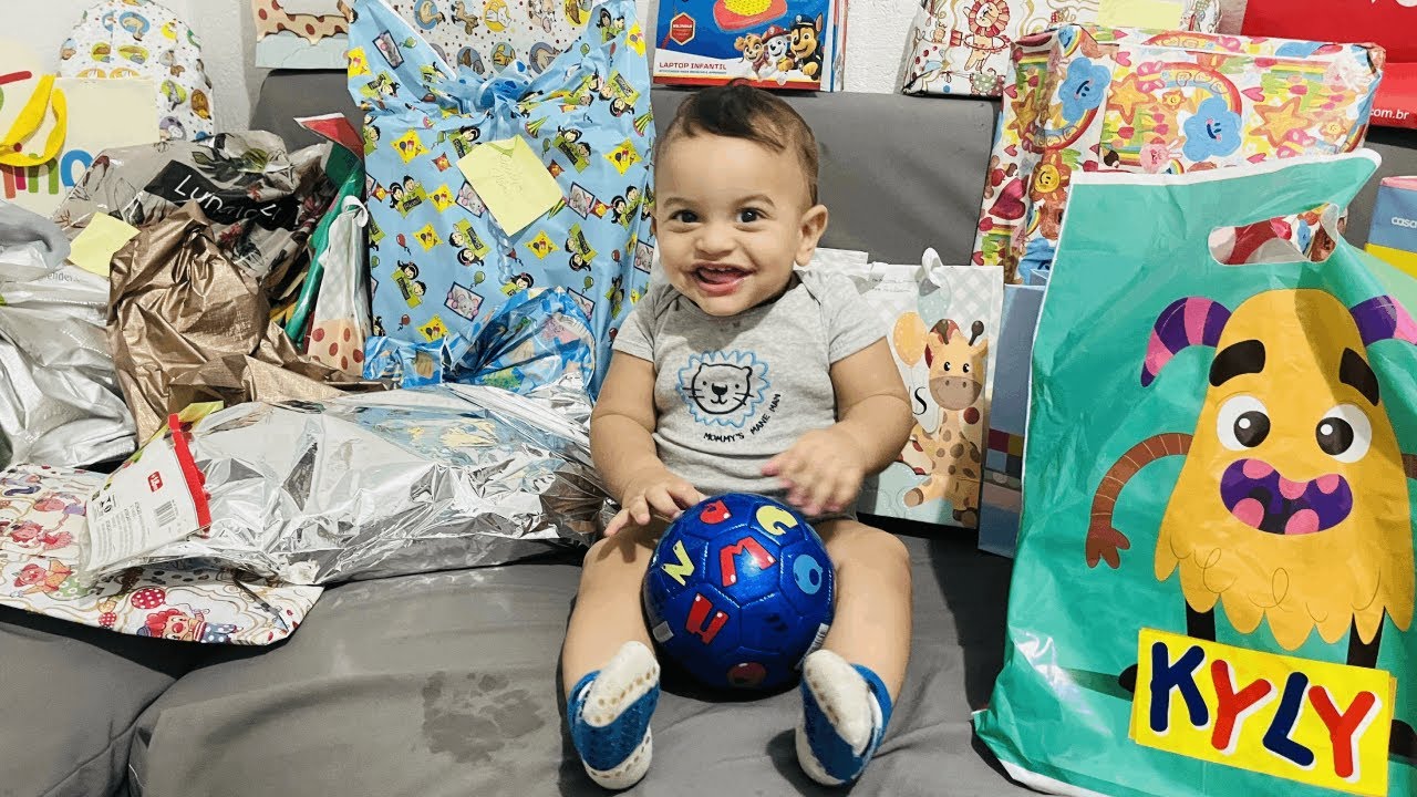 ABRINDO COM VOCÊS OS PRESENTES DO ANIVERSÁRIO DE 1 ANO 😱😍