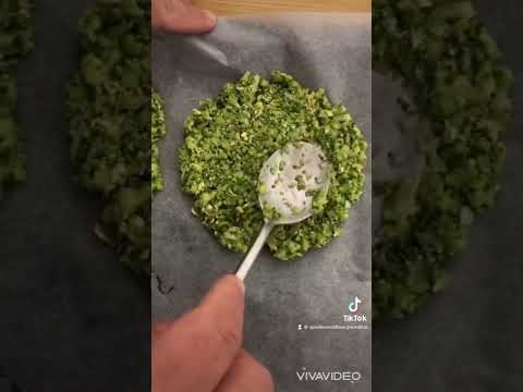 Pizza Brocoli ! très délicieuse très rapide très facile/ Pizza! very delicious very quick very easy