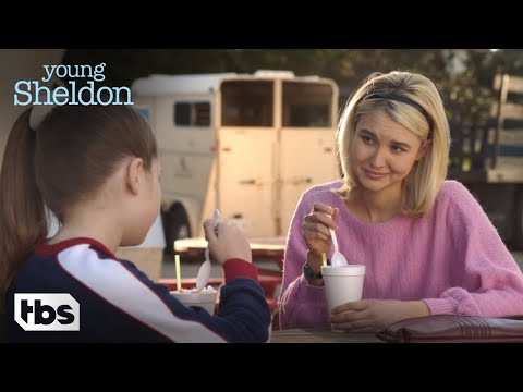 Veronica Takes Missy Out For Girl Time  | Young Sheldon | TBS ▶3:15