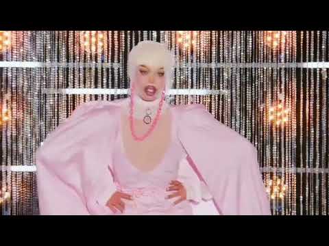 Yvie Oddly - Realness of Fortune Eleganza Runway (RPDR AS7)