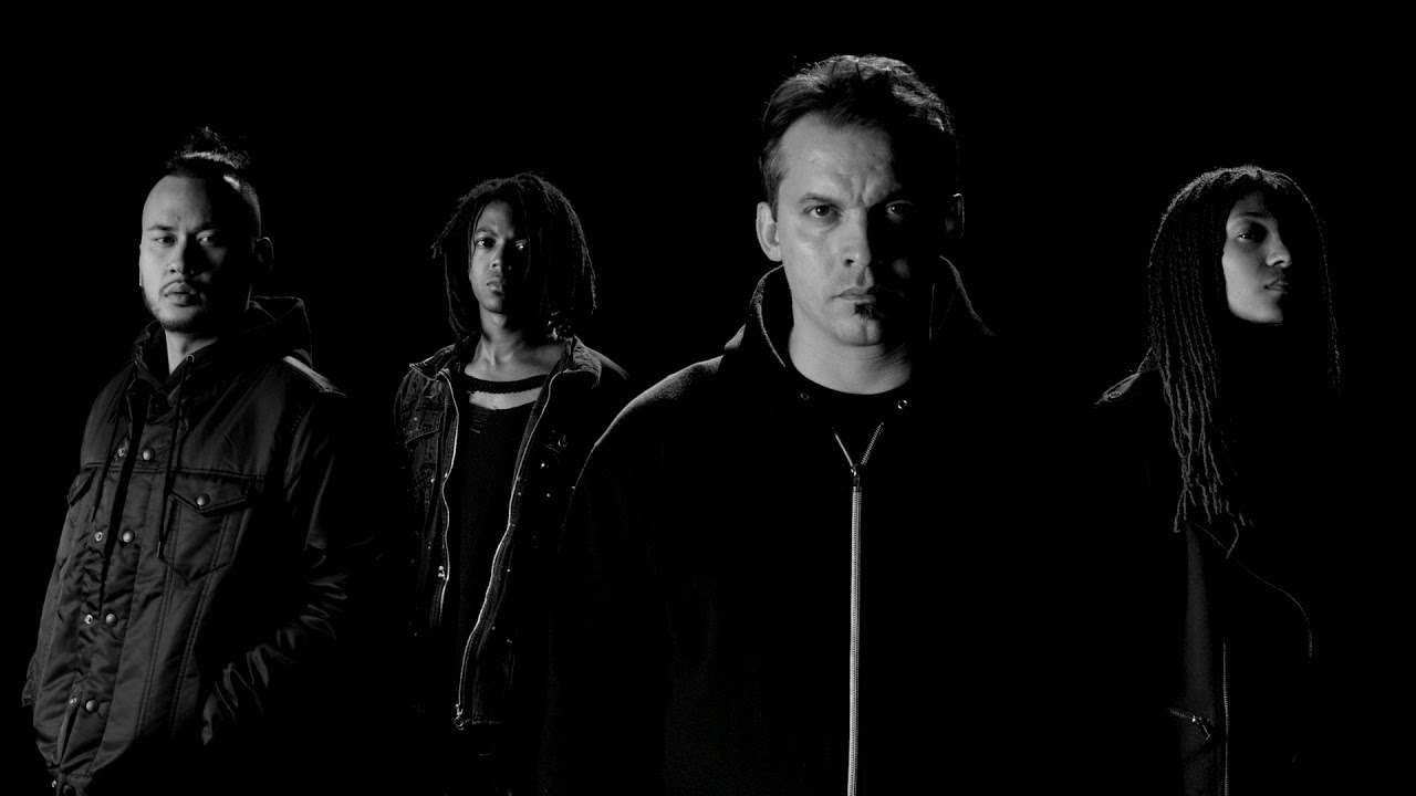 Atmosphere ft Cashinova, The Lioness & deM atlaS – ”Drown”