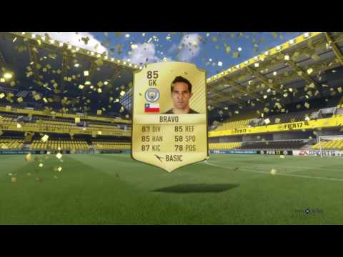 FIFA 17 Claudio Bravo in a Pack