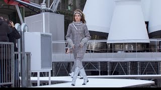 Fall-Winter 2017/18 Ready-to-Wear CHANEL Show