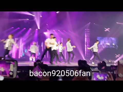 160227 EXO - Love Me Right @ TEL Jakarta - exoluXion indonesia