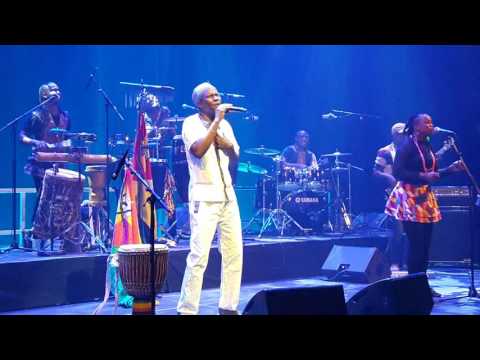 Deodato Siquir // Stewart Sukuma & Banda Nkhuvu ( Voz do Coraçao )