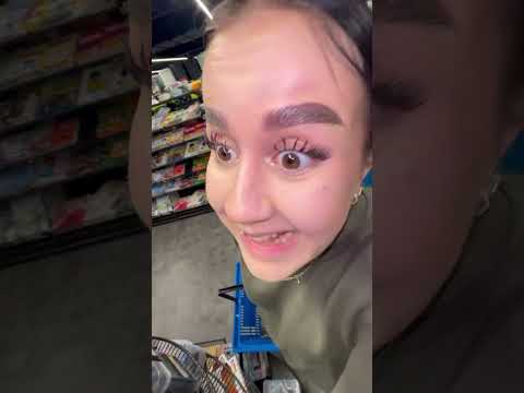 POV: you're shopping for school supplies with your mom 😭😱 #shorts