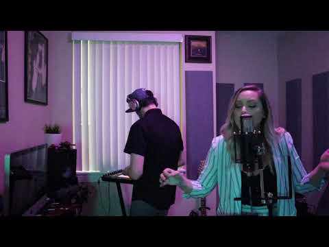 Simone Elisa - I'm Not Lonely (Studio Performance)