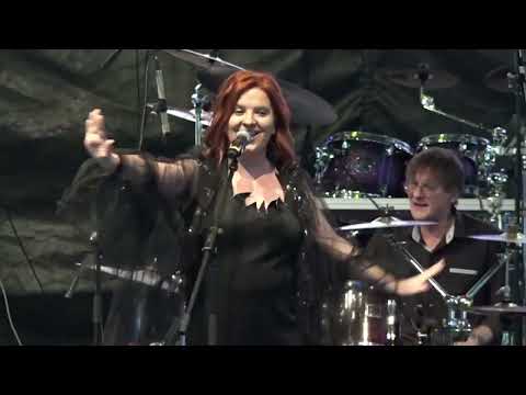 PRILOG VRT - MAJA MARINKOVIĆ SOLO NA KARNEVALSKOJ BINI