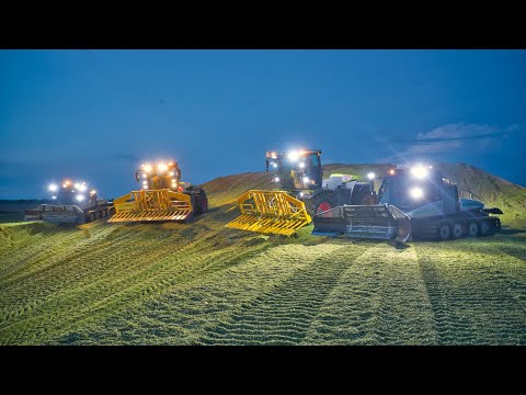 BRUMMER & LASSMANN / Maisraupen Prinoth Leitwolf / Claas Xerion 4200