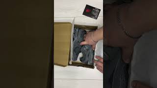 Download lagu New Balance 2002r mp3