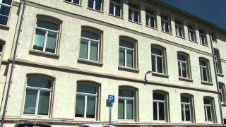 preview picture of video 'Ermittlungen wegen Kinderpornos: Mitarbeiter der Stadtverwaltung Wolfhagen suspendiert'