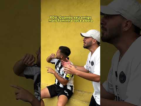 Quando seu amigo mais fominha toca a bola #futebol #humor #futbol #amigos