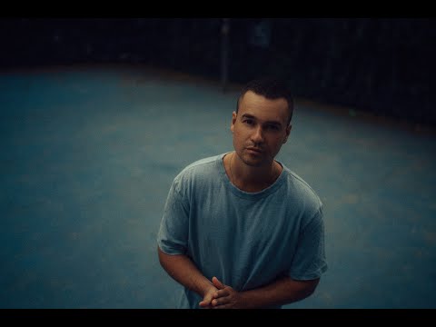 Louis Held - Da wo du bist (Street Performance Video)