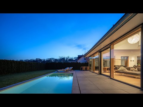 Architekten-Haus mit Außenpool, Heimkino und Sauna