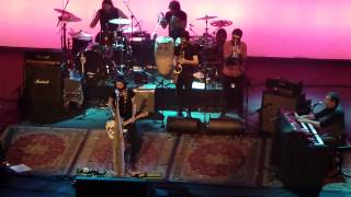 Leiva - Eme (directo Bilbao Teatro Arriaga 2013-02-10)