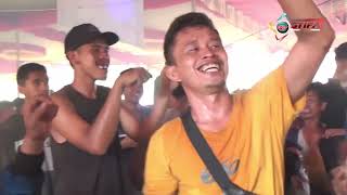 Download lagu PANGGUNG ROBOH ULAK PACEH TANJUNG DURIAN BERGOYANG PART 2 BERSAMA OT. CABI FDJ DEVI BELKIS mp3 Download lagu PANGGUNG ROBOH ULAK PACEH TANJUNG DURIAN BERGOYANG PART 2 BERSAMA OT. CABI FDJ DEVI BELKIS mp3