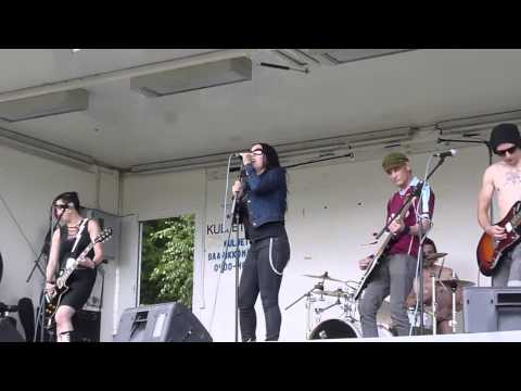 Ilta Kalliossa - Että Vaan (Live • Alpon Kesävestari 2014 • Loimaa)