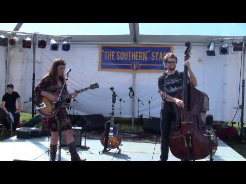 MyJoogTV: Sarah Siskind & Travis Book at The Festy