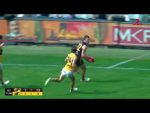 Elimination Final Hostplus SANFL Snapshot - Glenelg's Luke Reynolds reads bounce & snaps