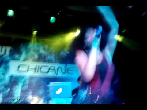 Chicane feat Tom Jones - Stoned in Love Live @ Blue Frog Mumbai..