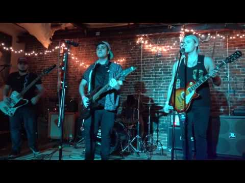 Dimaond Aces (1) Shes So Perfect @ The HandleBar (2017-02-22)