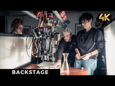 LAGGIÙ QUALCUNO MI AMA - Backstage