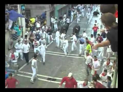 July 7 2002 encierro with Núñez del Cuvillo bulls in Pamplona